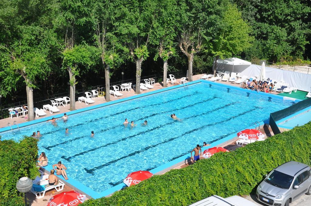 Hotel Terme Di San Vittore Дженга Екстериор снимка